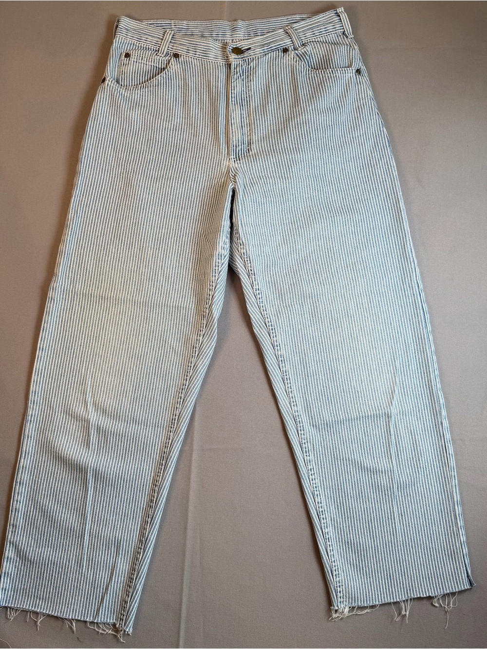 VTG OshKosh B’gosh Light Blue&White Pinstripe Jeans Casual Straight Fit Cropped